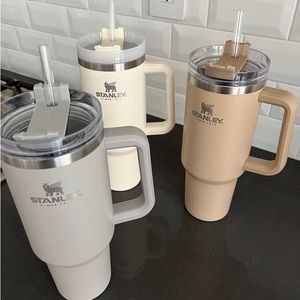 THE QUENCHER H2.0 FLOWSTATE TUMBLER (SOFT MATTE) | 40 OZ | 1.18L FOR SALE
